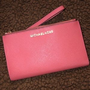 Upgraded to a new one, nothing wrong with it.